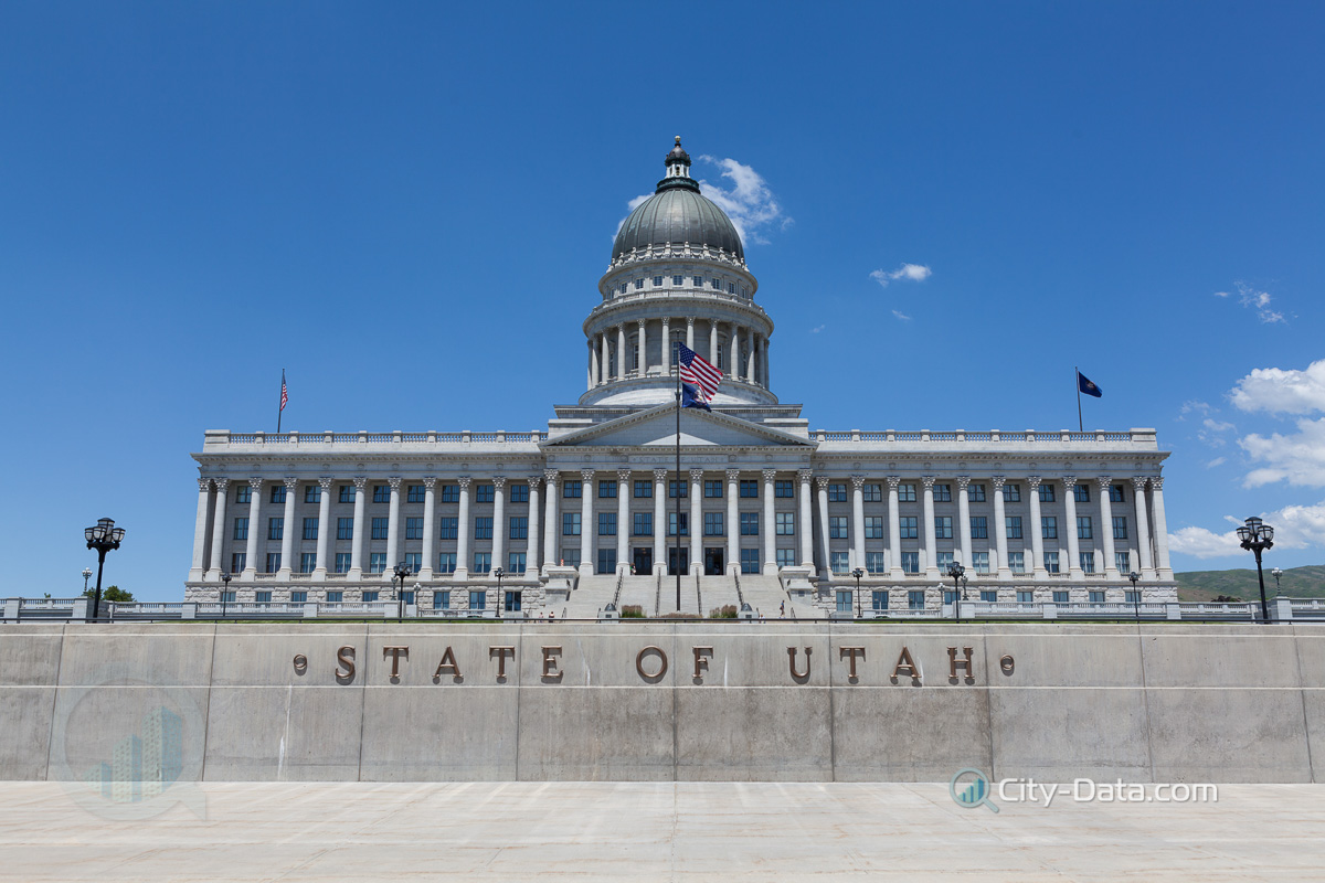 Front of utah state capitol building